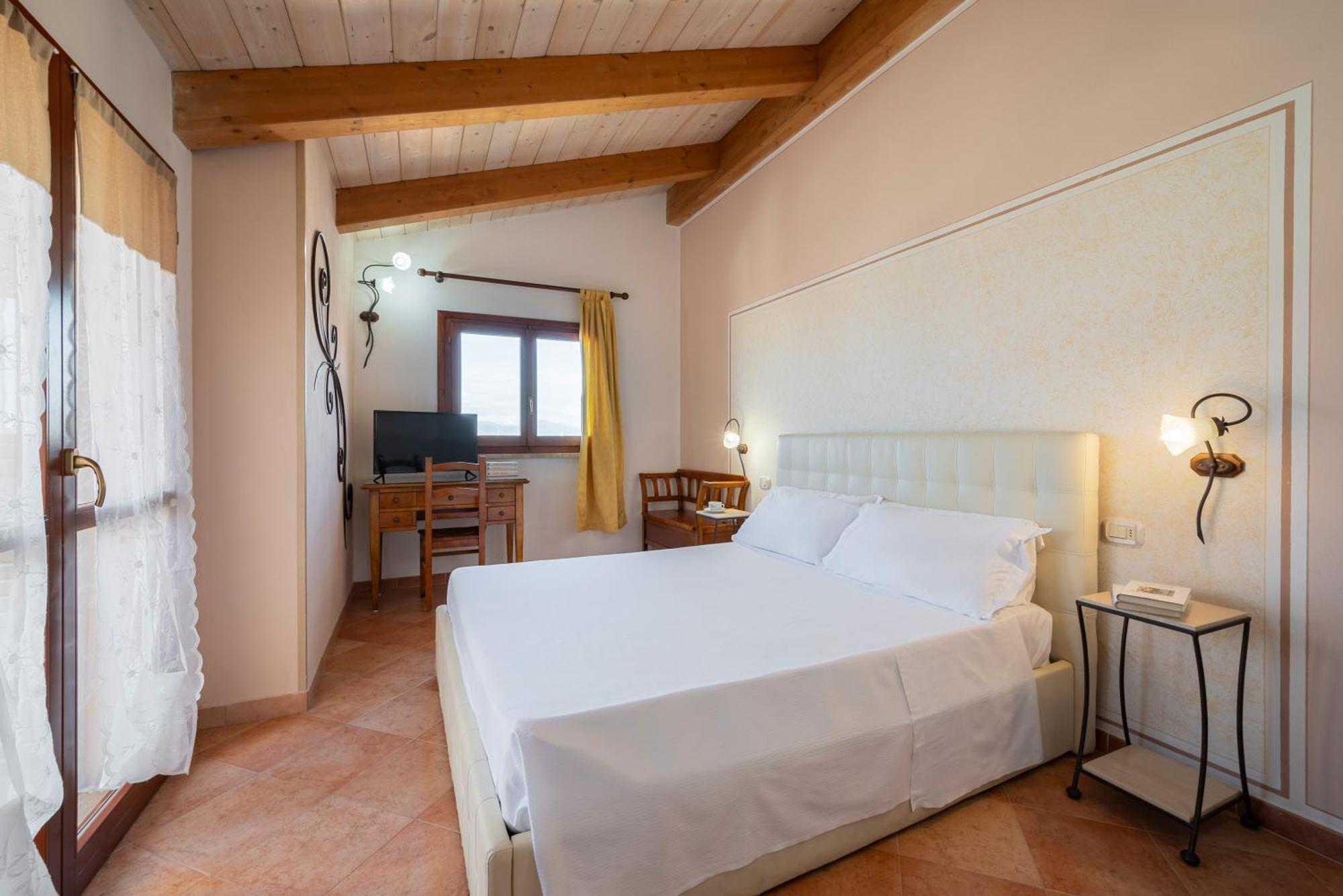 מרינה די גרוסטו Lola Piccolo Hotel E Appartamenti מראה חיצוני תמונה