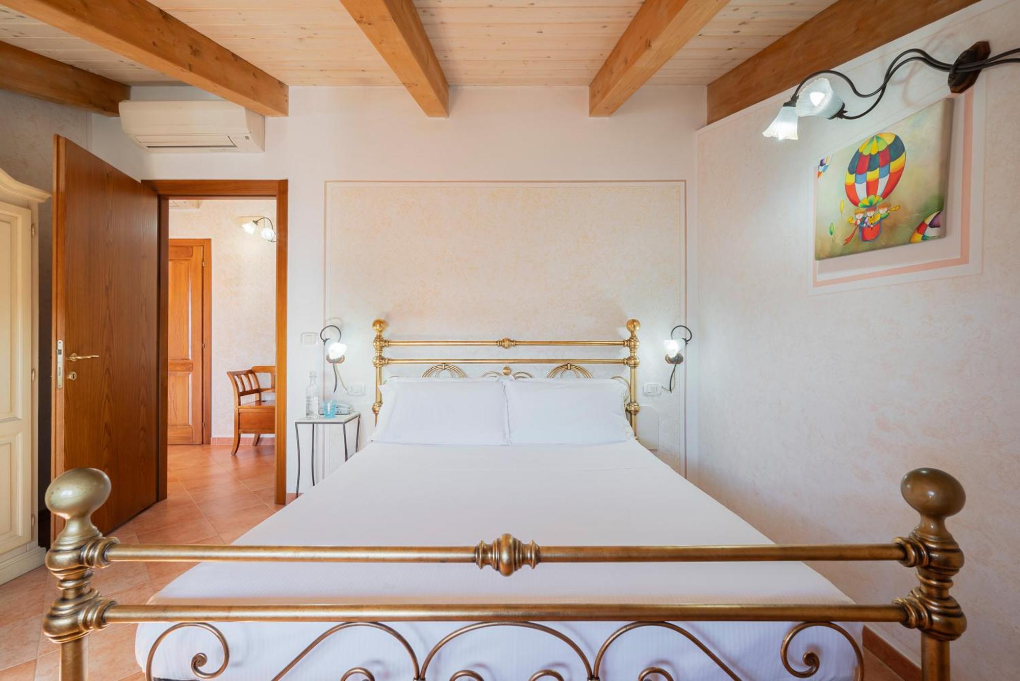 מרינה די גרוסטו Lola Piccolo Hotel E Appartamenti מראה חיצוני תמונה
